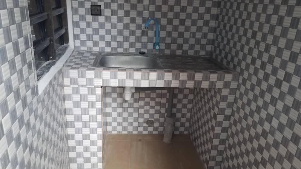 N° 5360 :
                            Chambre salon à louer , Adidogome, Lome, Togo : 50 000 XOF/mois