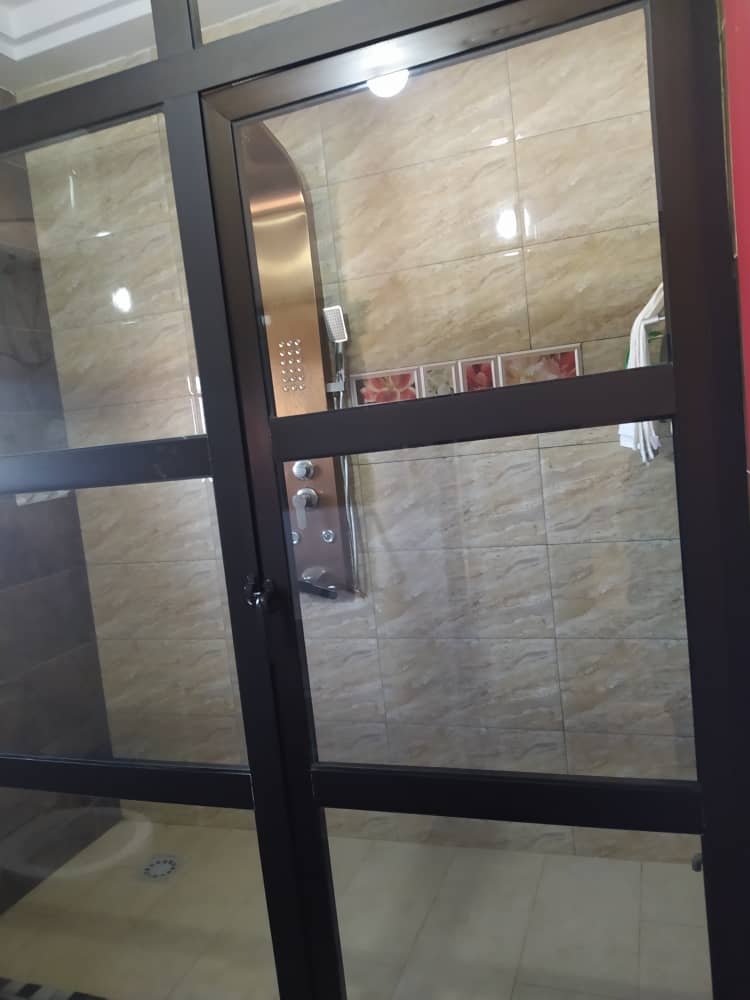 N° 5344 :
                            Appartement meublé à louer , Hedzranawoe , Lome, Togo : 350 000 XOF/mois