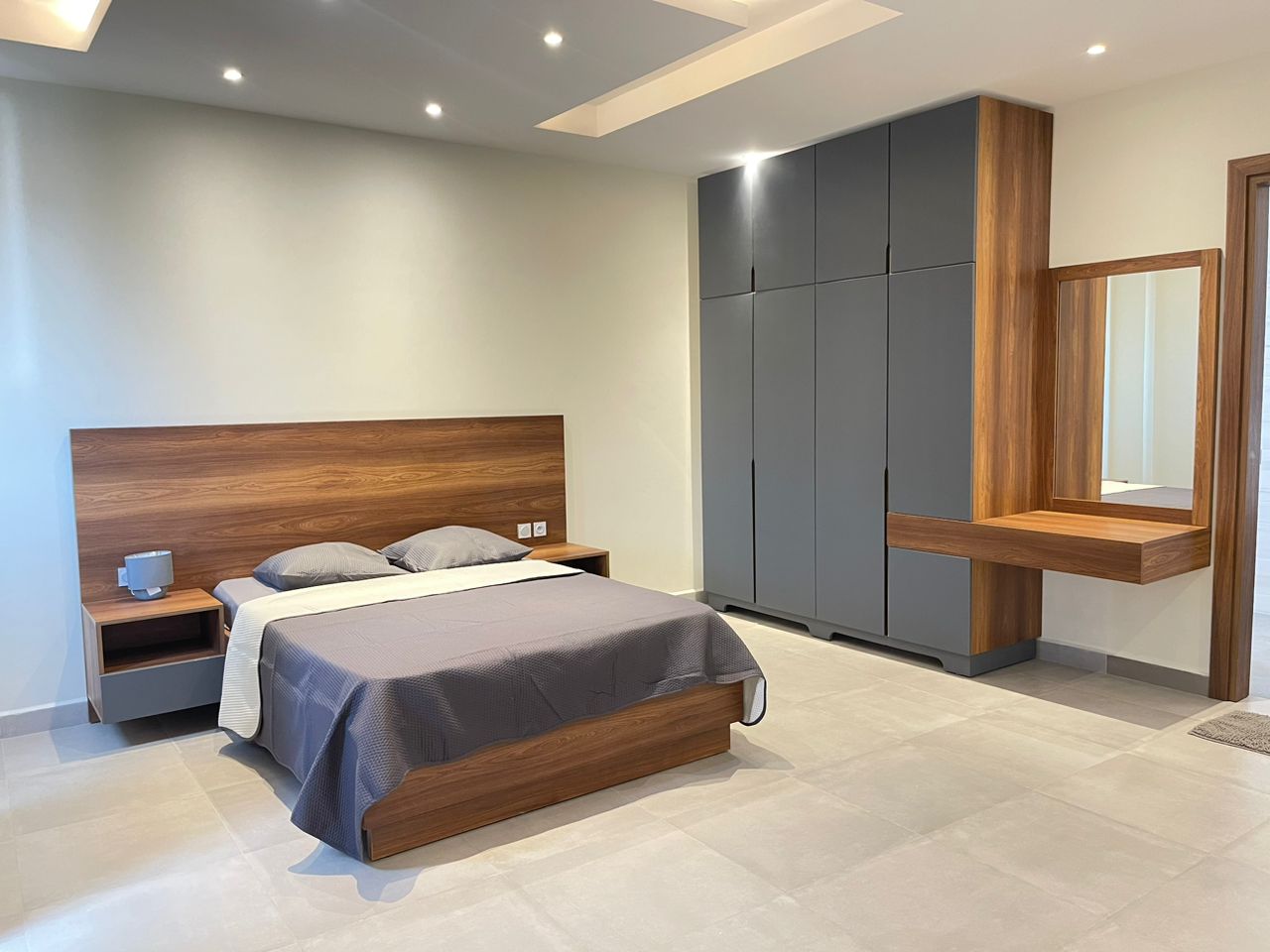 N° 5353 :
                            Appartement meublé à louer ,  centre ville, Lome, Togo : 1 100  000 XOF/mois