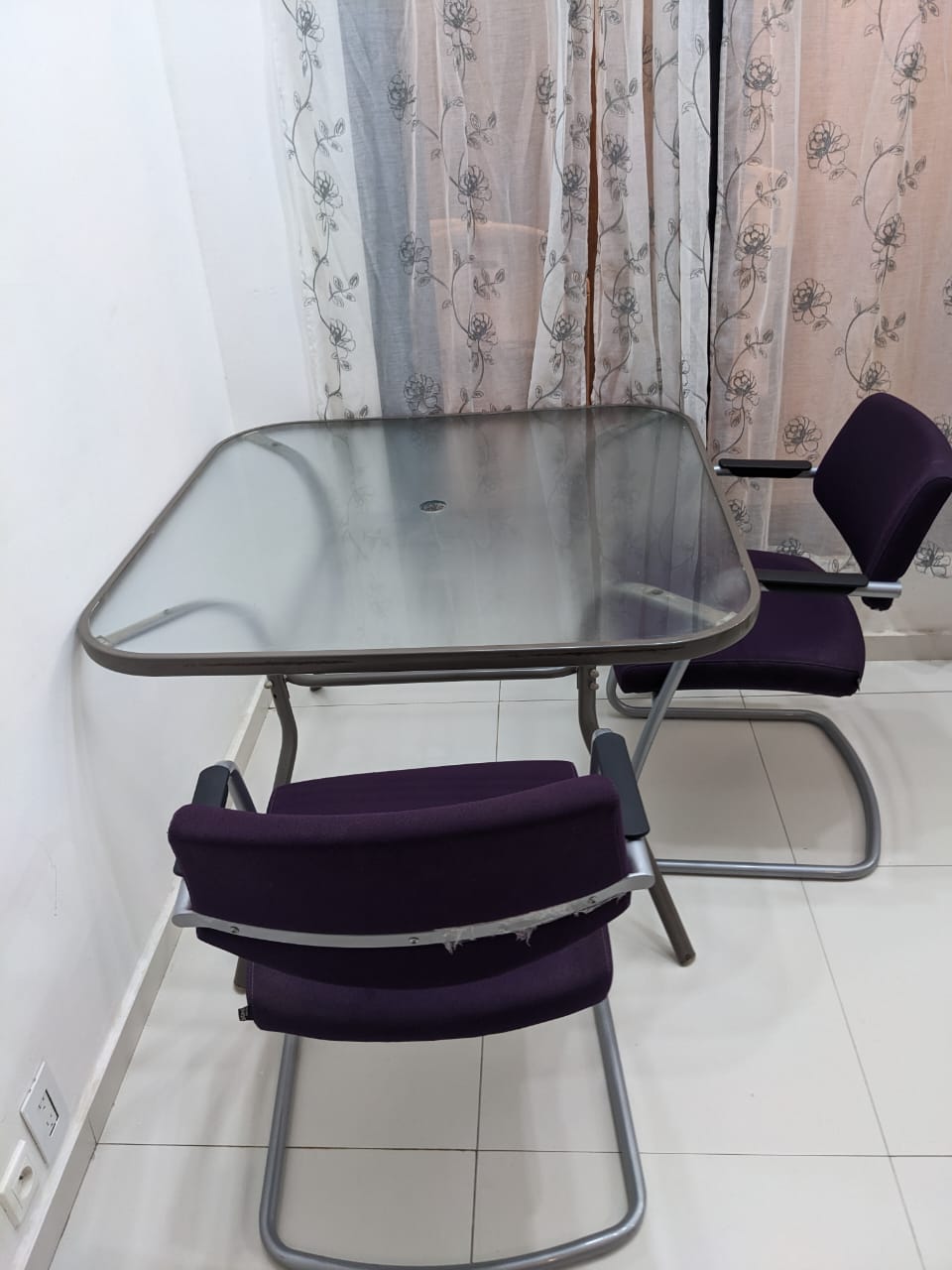 N° 5358 :
                            Appartement meublé à louer , Agoe, Lome, Togo : 250 000 XOF/mois