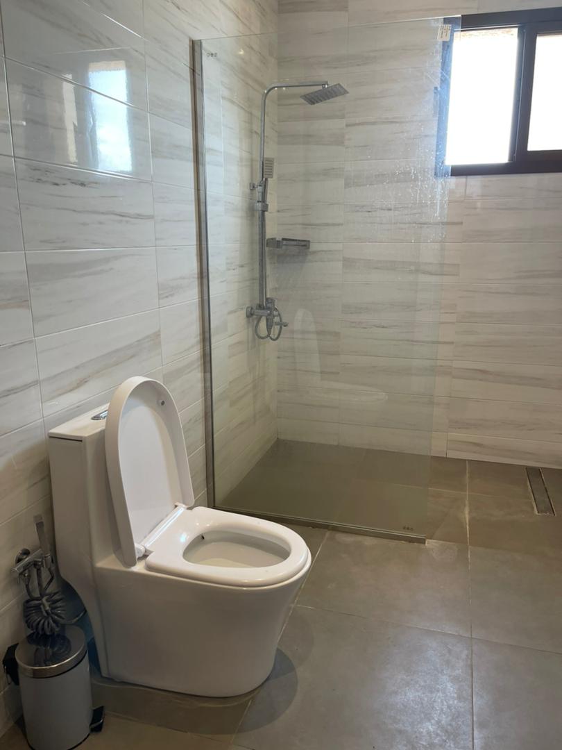 N° 5353 :
                            Appartement meublé à louer ,  centre ville, Lome, Togo : 1 100  000 XOF/mois