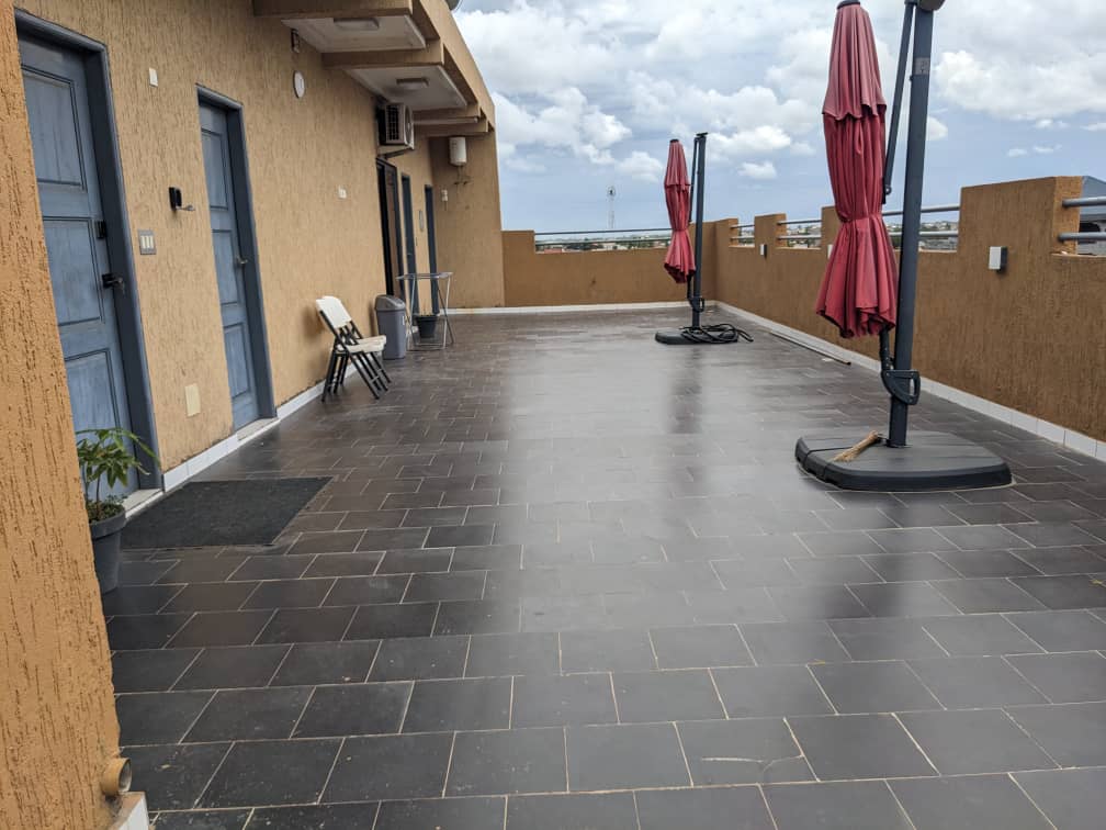 N° 5347 :
                            Studio meublé à louer , Agoe, Lome, Togo : 150 000 XOF/mois