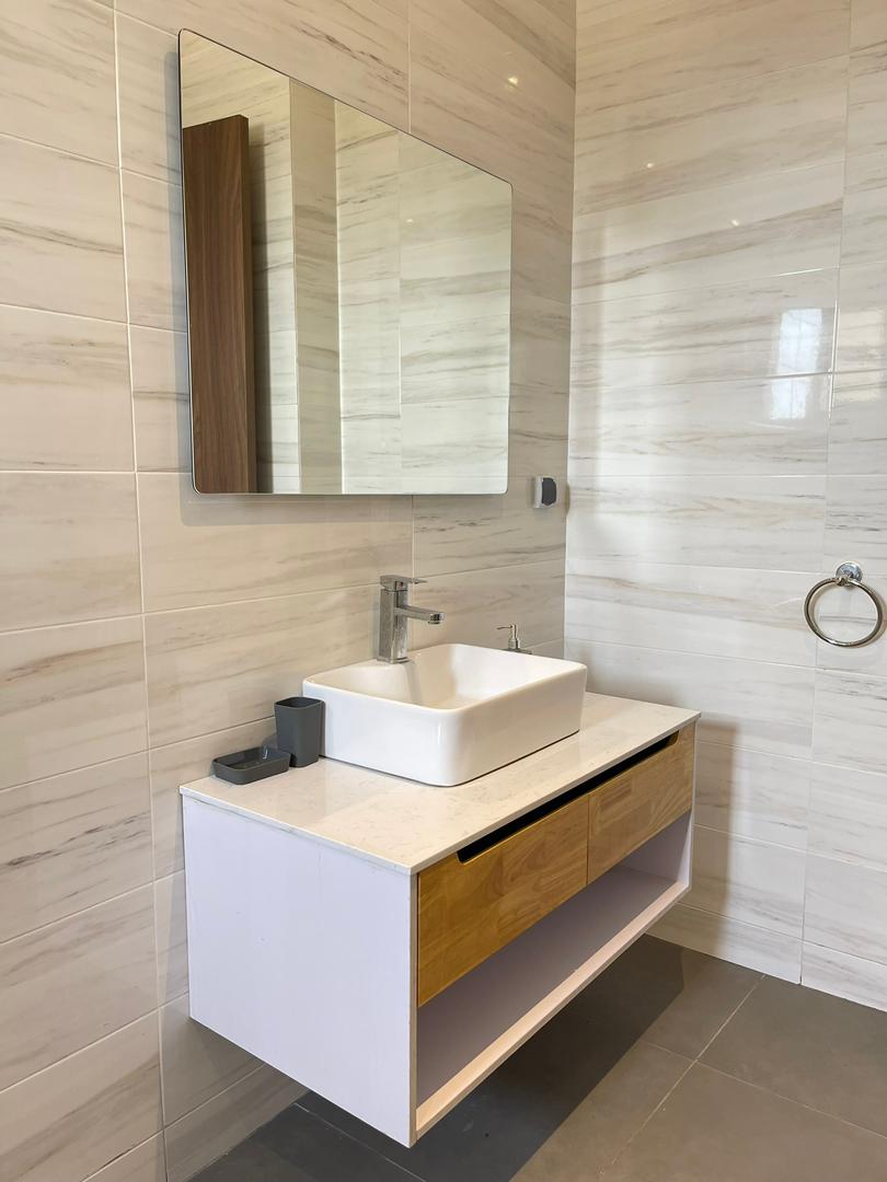 N° 5353 :
                            Appartement meublé à louer ,  centre ville, Lome, Togo : 1 100  000 XOF/mois