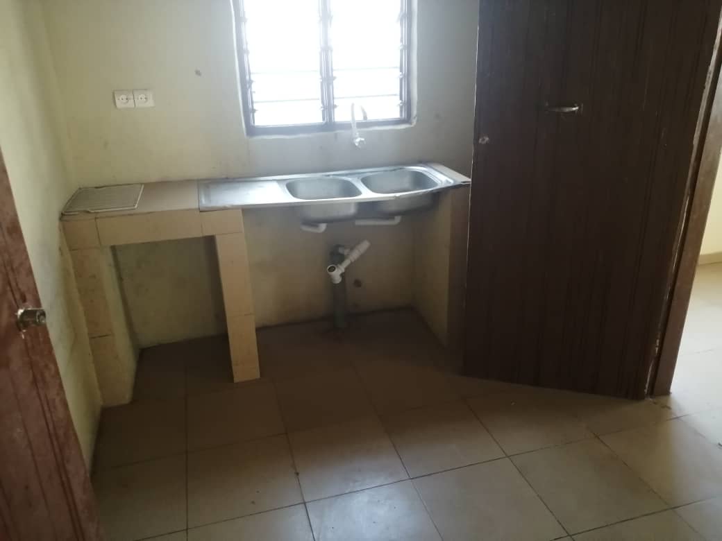 N° 5399 :
                            Villa à vendre , Segbe, Lome, Togo : 30 000  000 XOF/vie