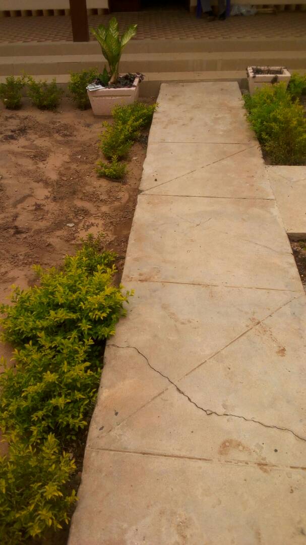 N° 4126 :
                            Villa à louer , Totsi, Lome, Togo : 130 000 XOF/mois