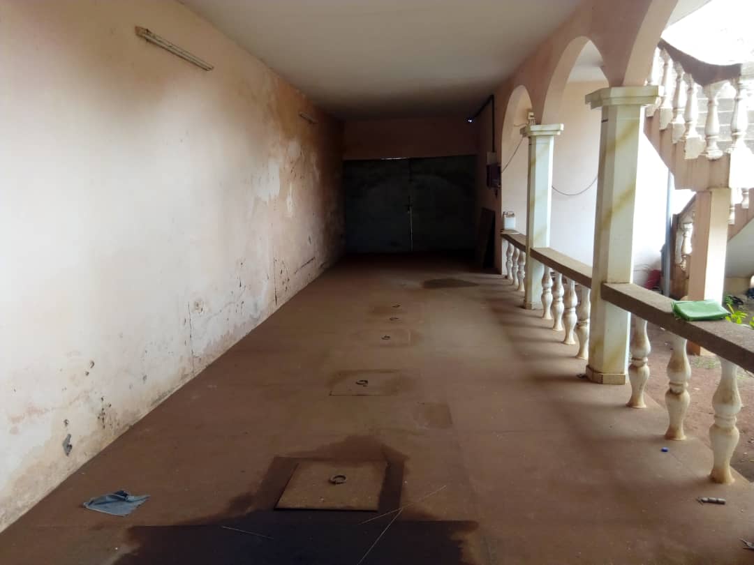 N° 4410 :
                            Villa à louer , Agoe assiyeye, Lome, Togo : 150 000 XOF/mois