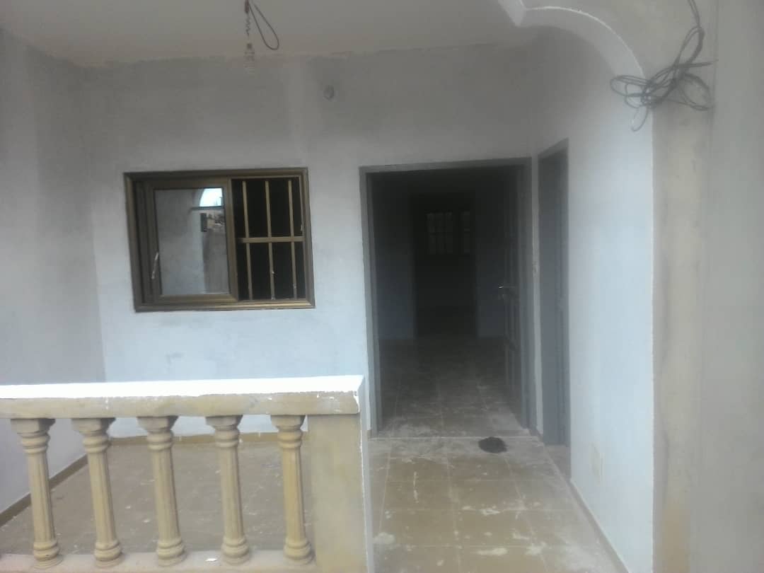 N° 4583 :
                            Chambre salon à louer , Entreprise de l'union, Lome, Togo : 50 000 XOF/mois