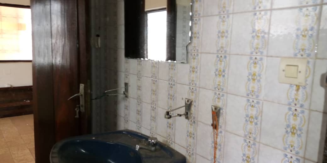 N° 4674 :
                            Villa à louer , Klikame, Lome, Togo : 200 000 XOF/mois