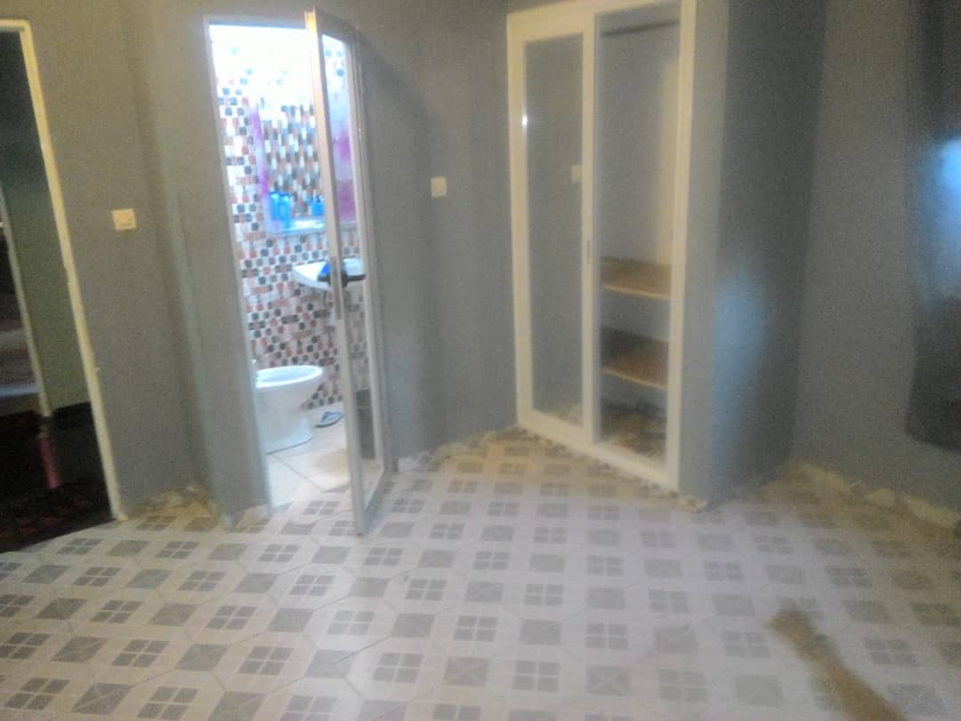 N° 4672 :
                            Appartement à louer , Entreprise de l'union , Lome, Togo : 85 000 XOF/mois