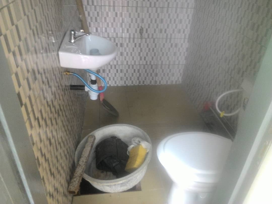 N° 4666 :
                            Villa à louer , Agoe telessou, Lome, Togo : 70 000 XOF/mois