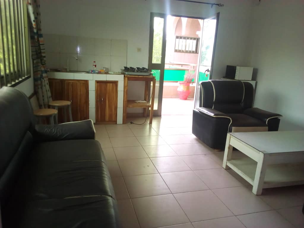 N° 4667 :
                            Studio meublé à louer , Hedzranawoe , Lome, Togo : 150 000 XOF/mois