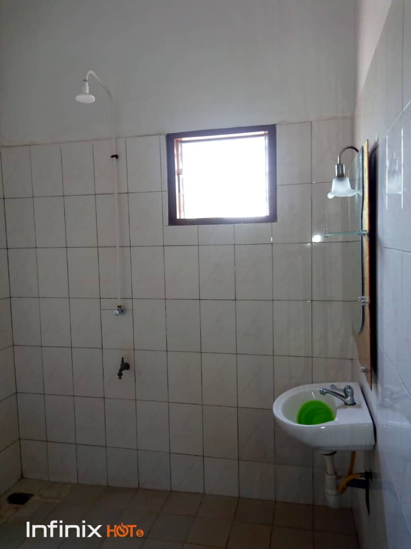 N° 4668 :
                            Appartement à louer , Agoe assiyeye, Lome, Togo : 65 000 XOF/mois