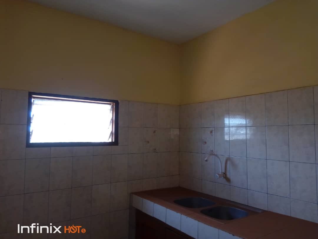 N° 4668 :
                            Appartement à louer , Agoe assiyeye, Lome, Togo : 65 000 XOF/mois