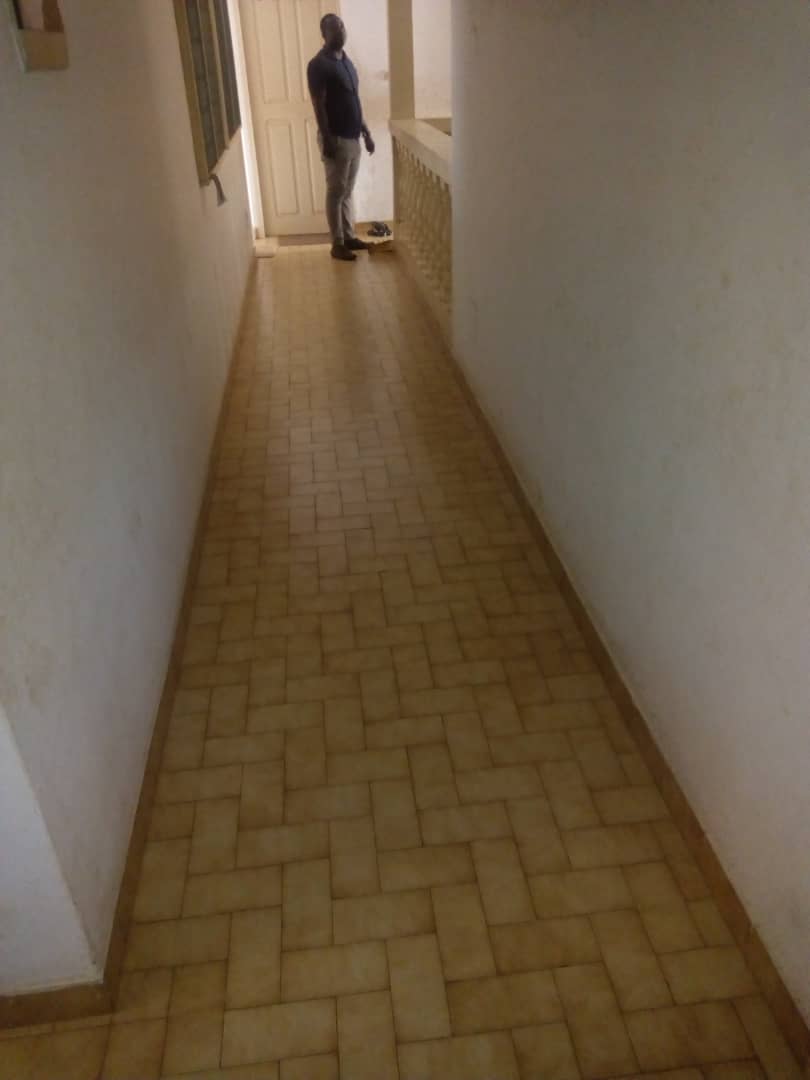 N° 4675 :
                            Villa à louer , Soviepe, Lome, Togo : 200 000 XOF/mois