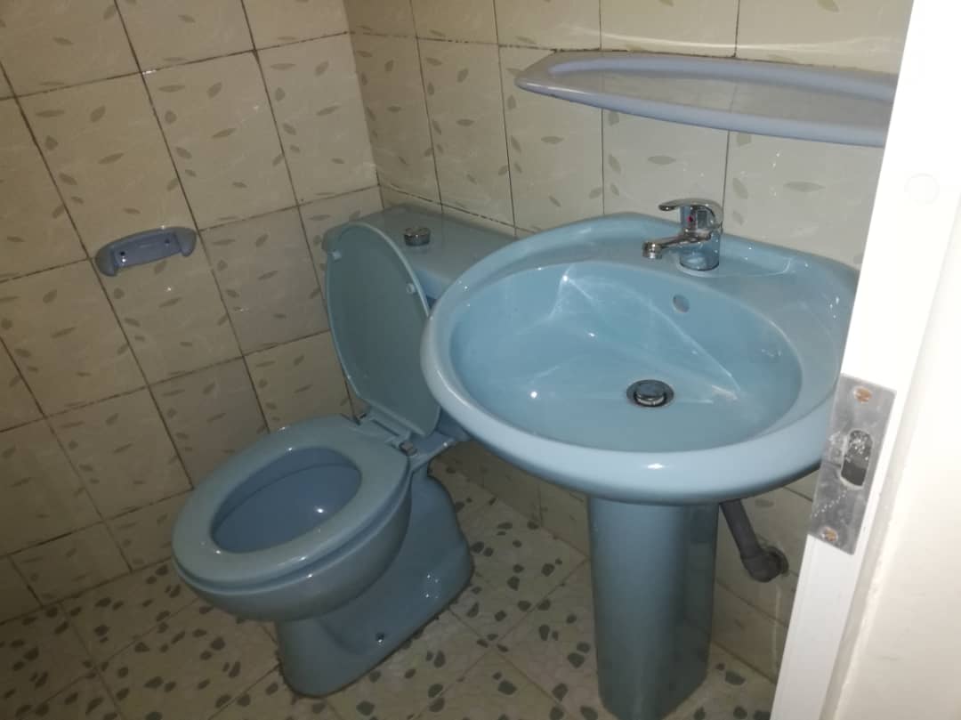 N° 4683 :
                            Villa meublée à louer , Adidogome wognome, Lome, Togo : 300 000 XOF/mois