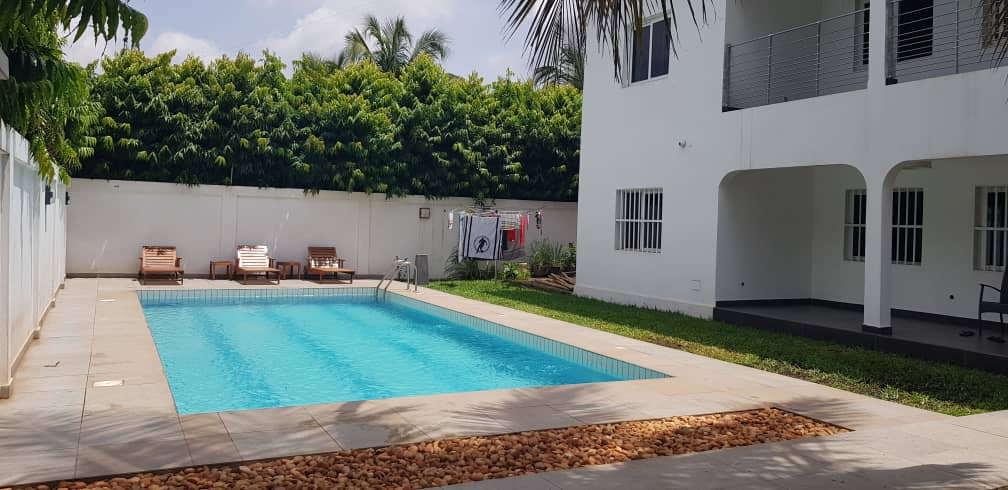 N° 4686 :
                            Villa à louer , Agoe reserve , Lome, Togo : 800 000 XOF/mois