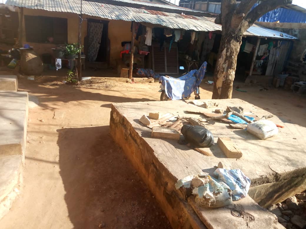 N° 4690 :
                            Maison à vendre , Nukafu, Lome, Togo : 20 000  000 XOF/vie