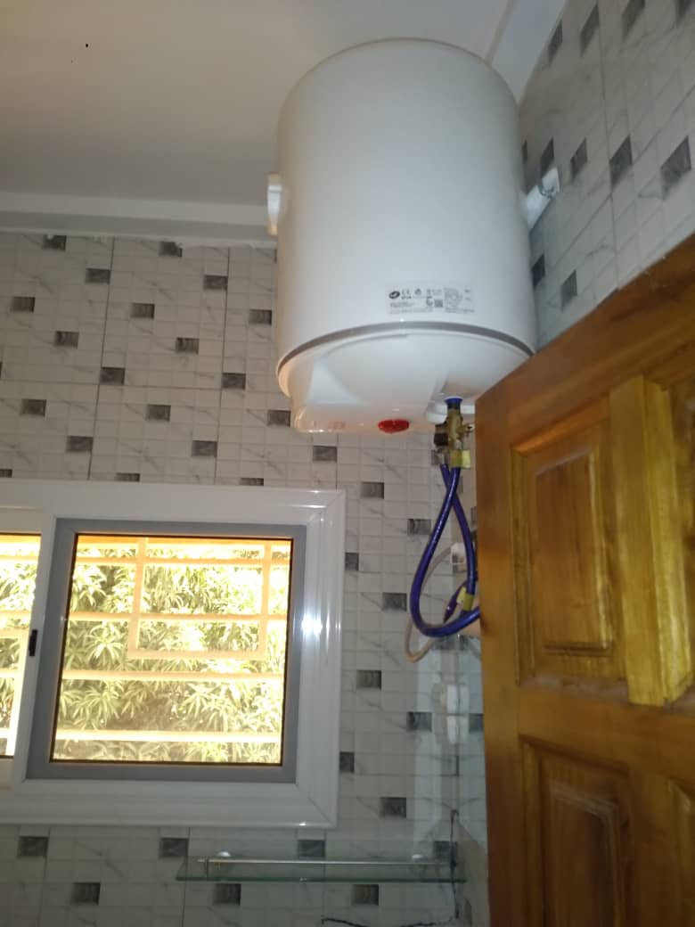 N° 4695 :
                            Villa à louer , Agoe demakpoe , Lome, Togo : 500 000 XOF/mois