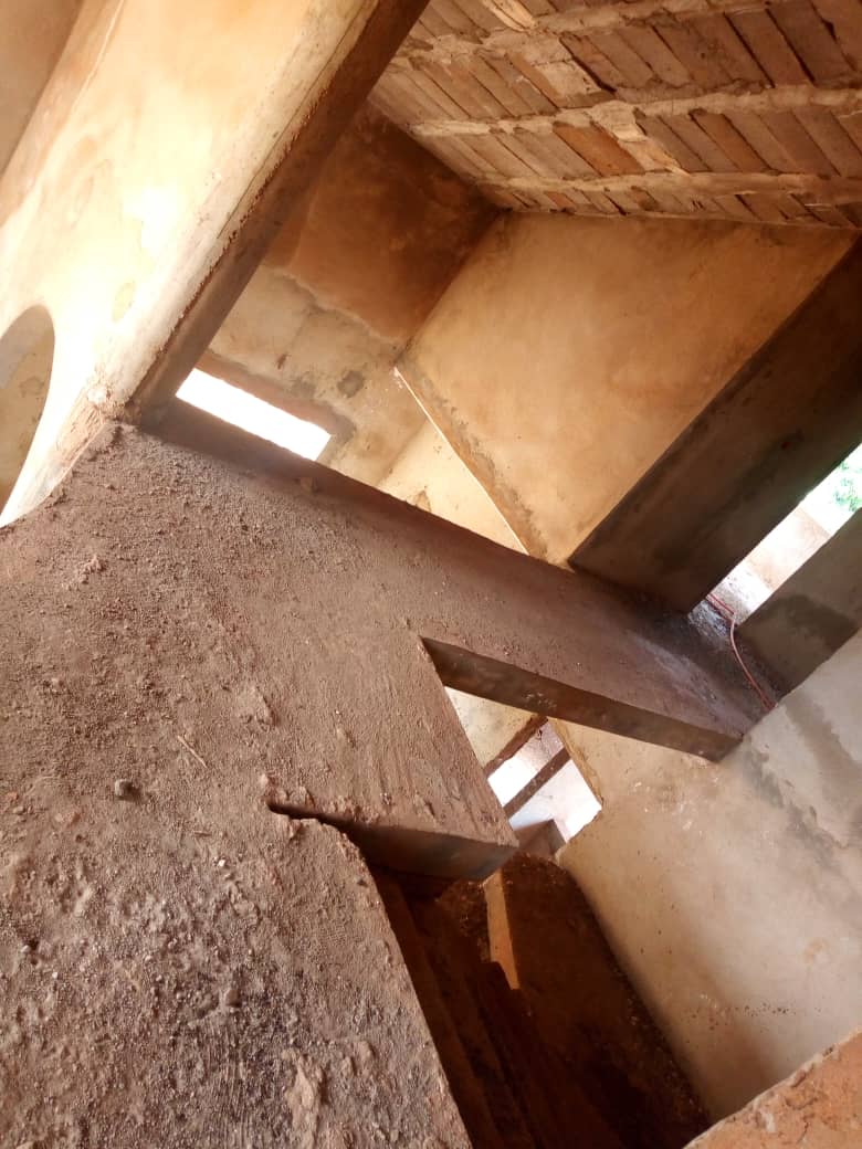 N° 4698 :
                            Villa à vendre , Attiegou, Lome, Togo : 75 000  000 XOF/vie