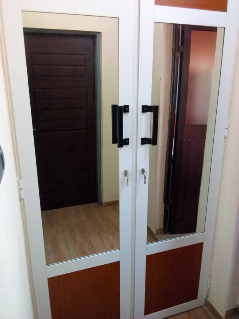 N° 4701 :
                            Appartement meublé à louer , Hedzranawoe , Lome, Togo : 250 000 XOF/mois