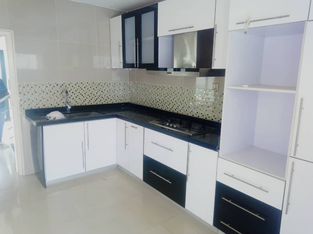 N° 4705 :
                            Villa à louer , Kegue, Lome, Togo : 900 000 XOF/mois