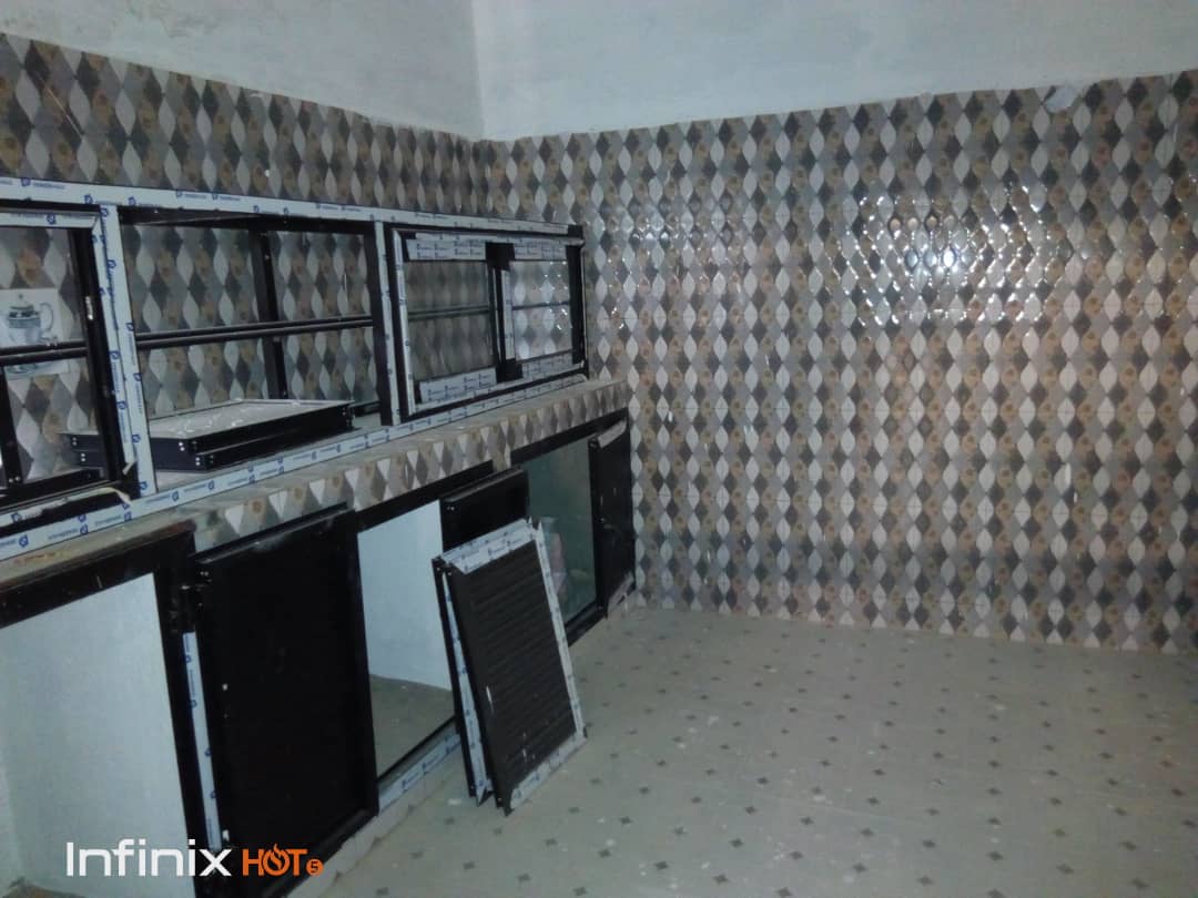 N° 4709 :
                            Villa à louer , Agoe legbassito, Lome, Togo : 70 000 XOF/mois