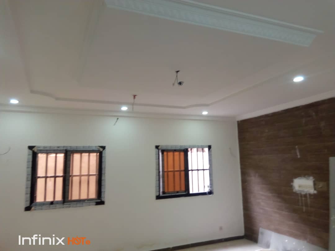 N° 4709 :
                            Villa à louer , Agoe legbassito, Lome, Togo : 70 000 XOF/mois