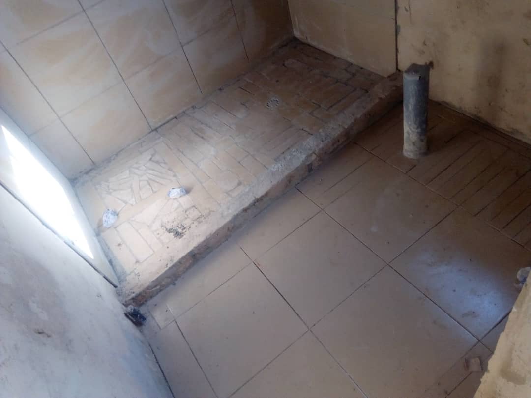 N° 4729 :
                            Villa à vendre , Avenou , Lome, Togo : 25 000  000 XOF/vie