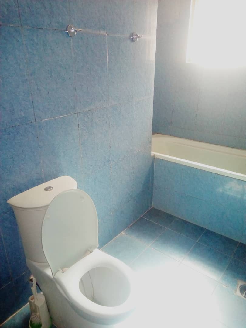 N° 4744 :
                            Villa à vendre , Leo2000, Lome, Togo : 55 000  000 XOF/vie