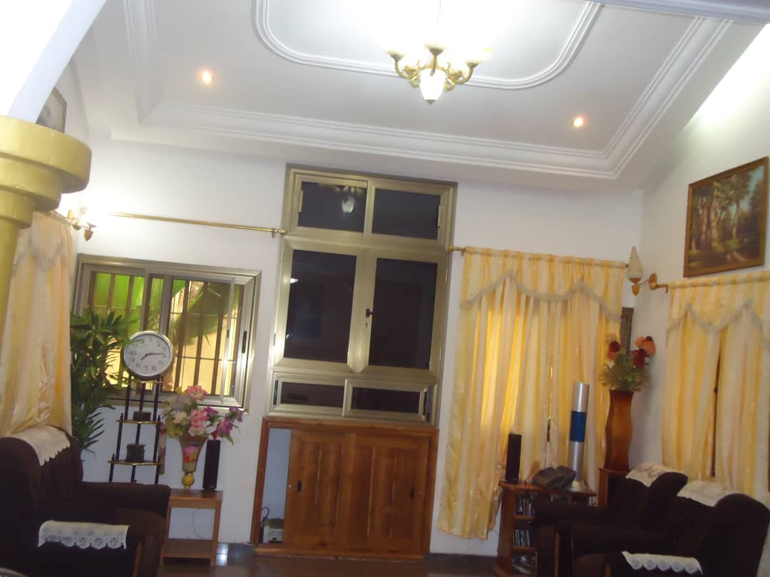 N° 4713 :
                            Villa à louer , Leo2000, Lome, Togo : 150 000 XOF/mois