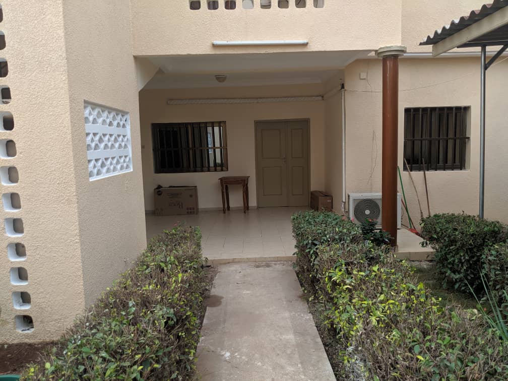 N° 4735 :
                            Appartement meublé à louer , Adidogome avenou, Lome, Togo : 300 000 XOF/mois