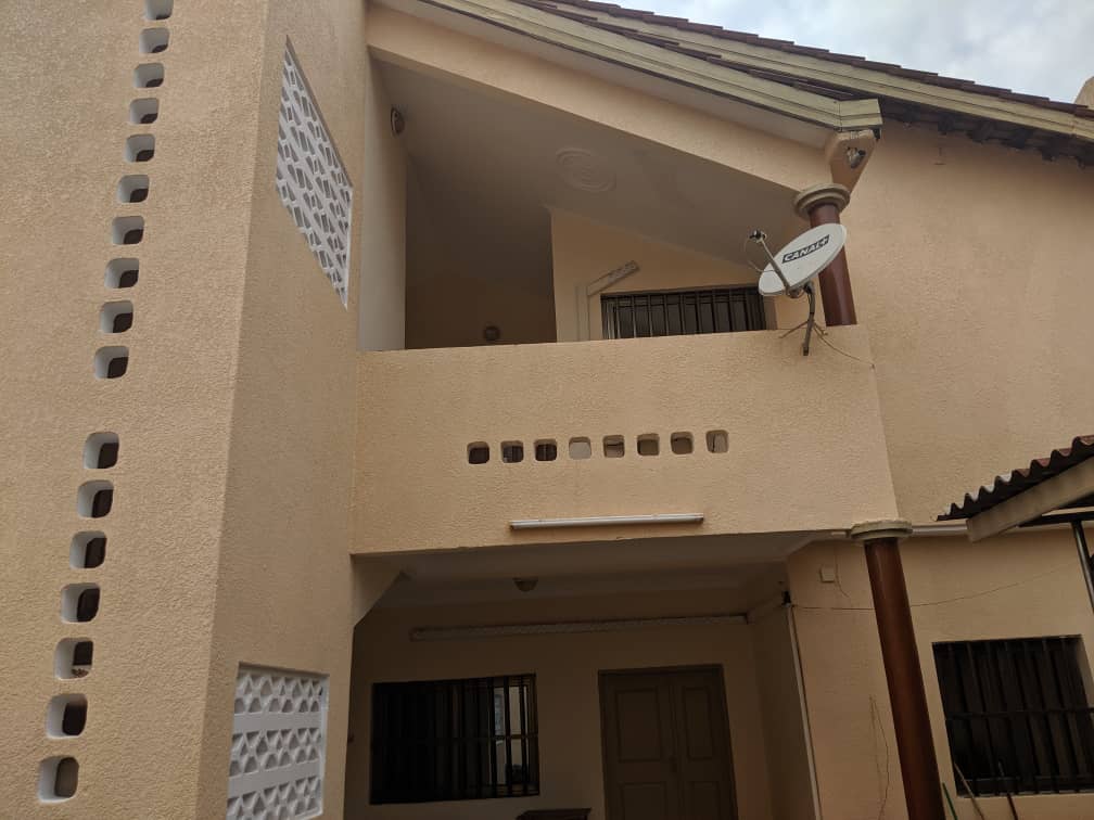 N° 4735 :
                            Appartement meublé à louer , Adidogome avenou, Lome, Togo : 300 000 XOF/mois