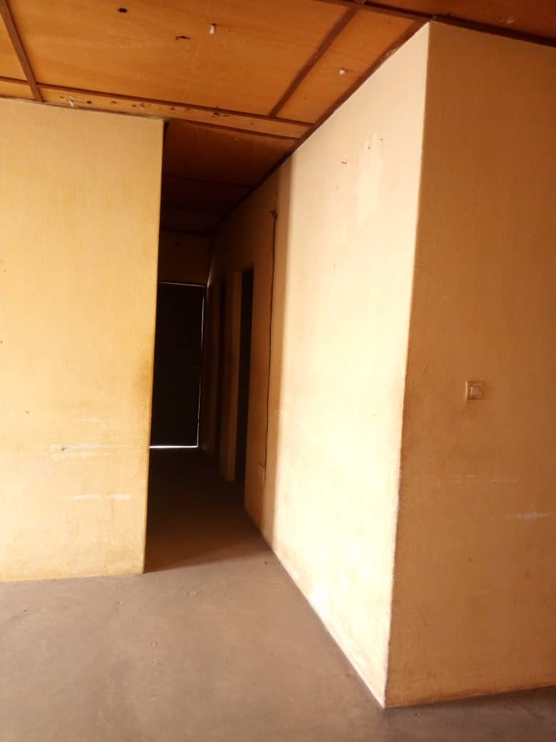 N° 4723 :
                            Maison à vendre , Hedzranawoe, Lome, Togo : 35 000  000 XOF/vie