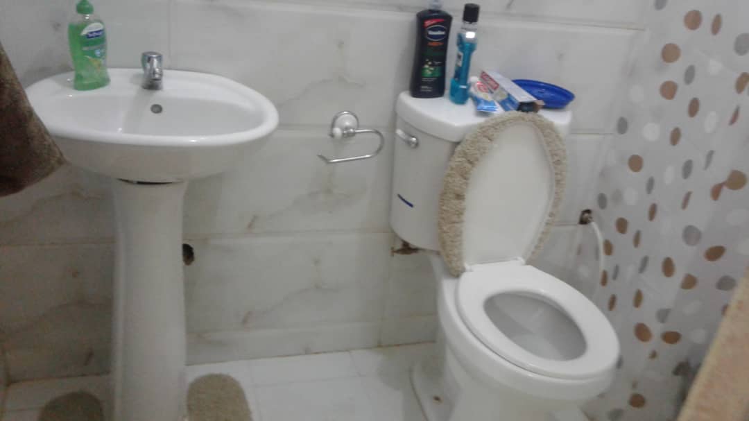 N° 4726 :
                            Villa meublée à louer , Agoe legbassito, Lome, Togo : 250 000 XOF/mois