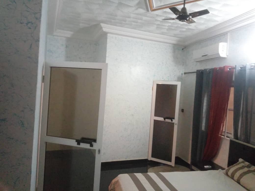 N° 4734 :
                            Appartement meublé à louer , Adidogome, Lome, Togo : 200 000 XOF/mois