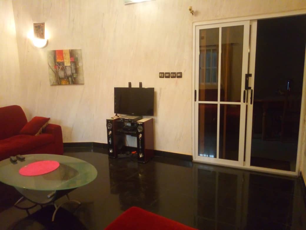 N° 4734 :
                            Appartement meublé à louer , Adidogome, Lome, Togo : 200 000 XOF/mois