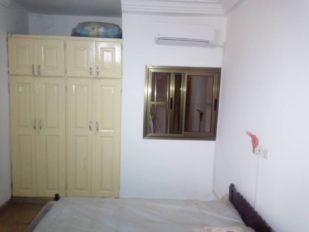 N° 4727 :
                            Appartement meublé à louer , Attiegou legbanou , Lome, Togo : 200 000 XOF/mois
