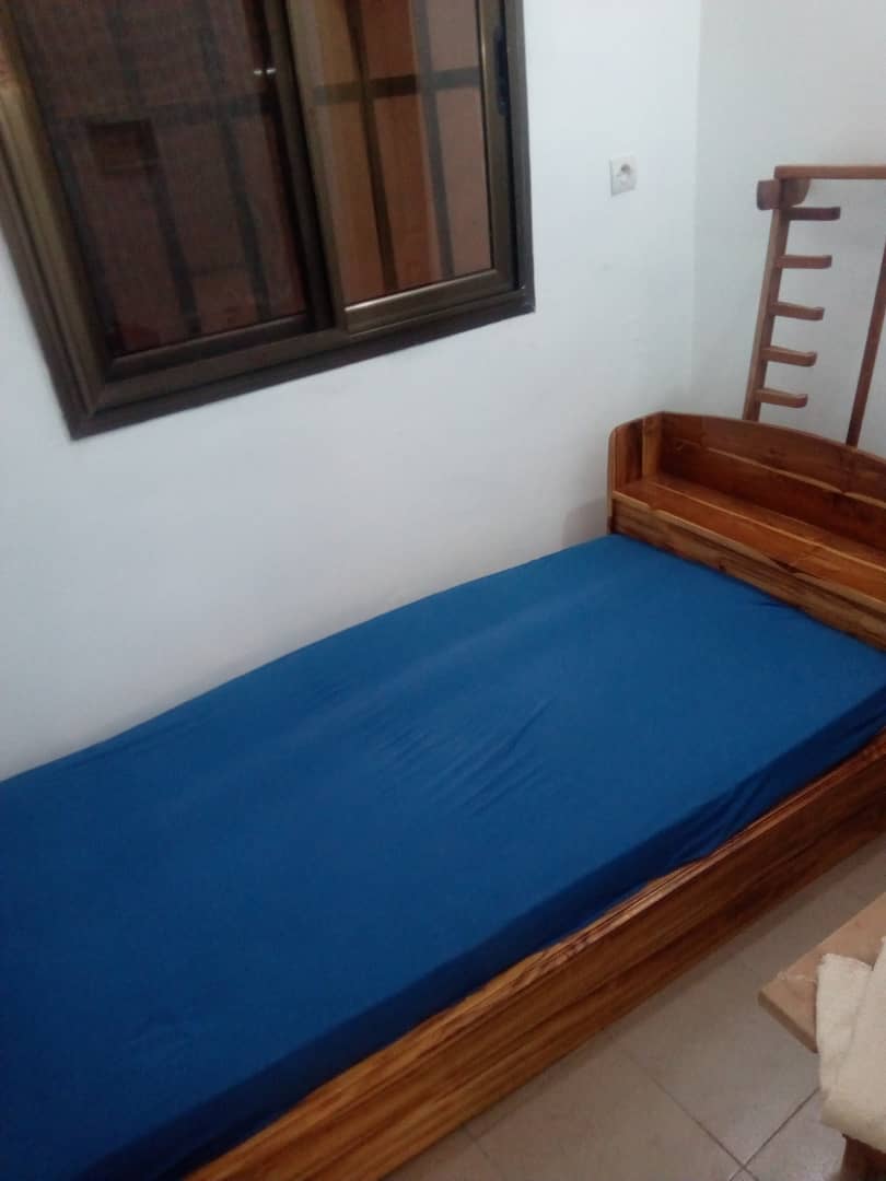 N° 4727 :
                            Appartement meublé à louer , Attiegou legbanou , Lome, Togo : 200 000 XOF/mois