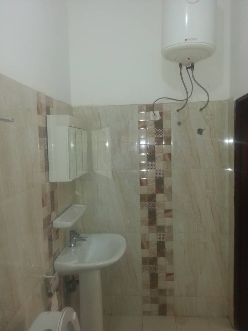 N° 4731 :
                            Villa à louer , Avedji, Lome, Togo : 200 000 XOF/mois