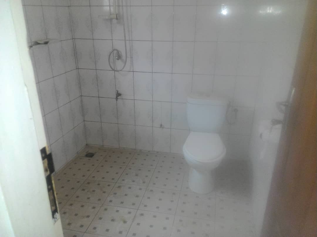N° 4730 :
                            Villa à louer , Avedji cito, Lome, Togo : 220 000 XOF/mois