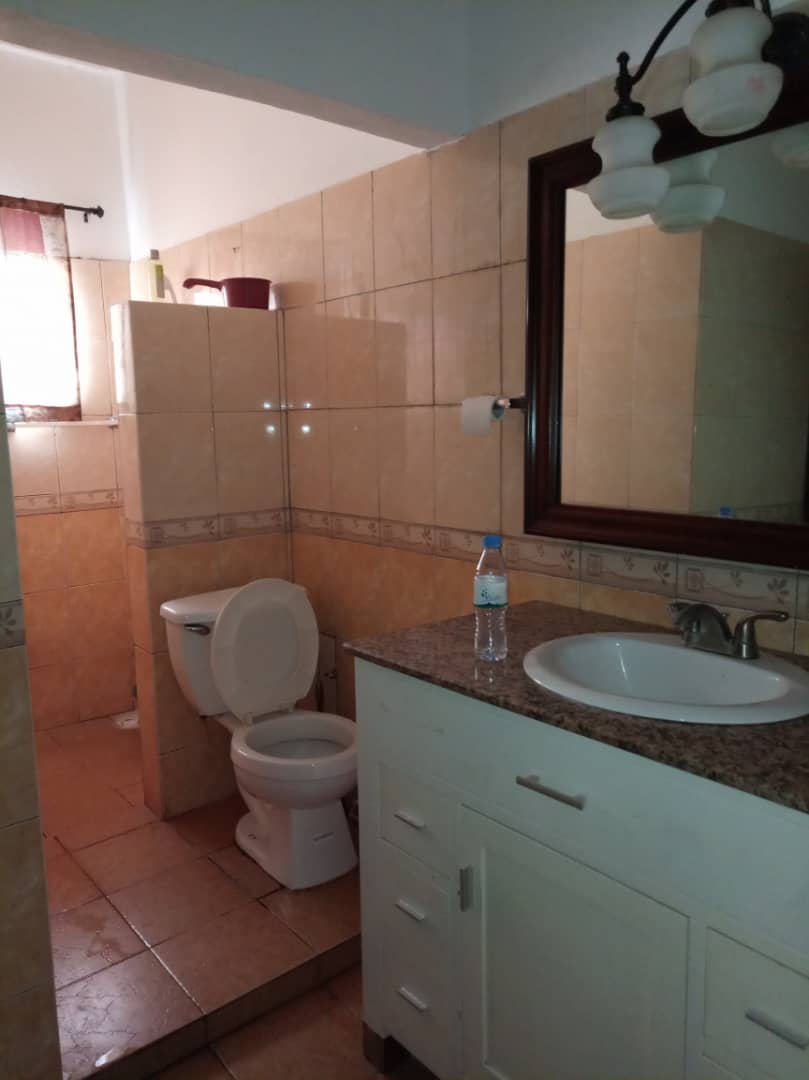 N° 4737 :
                            Appartement meublé à louer , Attiegou, Lome, Togo : 400 000 XOF/mois