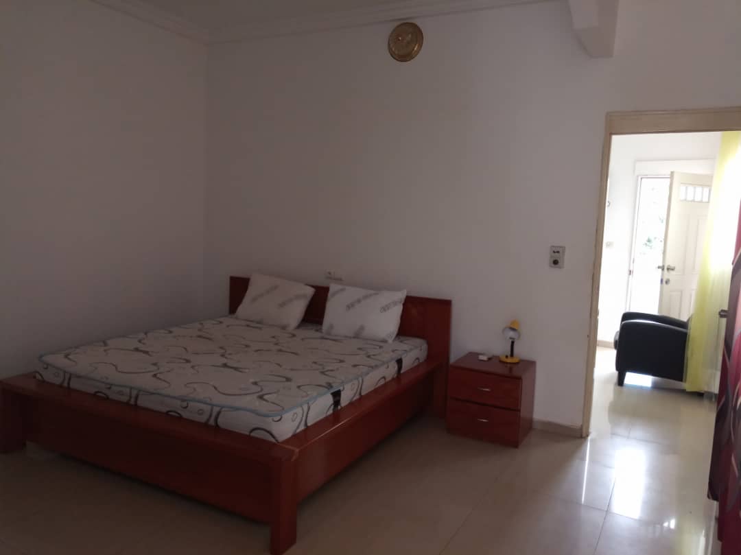 N° 4738 :
                            Appartement meublé à louer , Attiegou, Lome, Togo : 250 000 XOF/mois