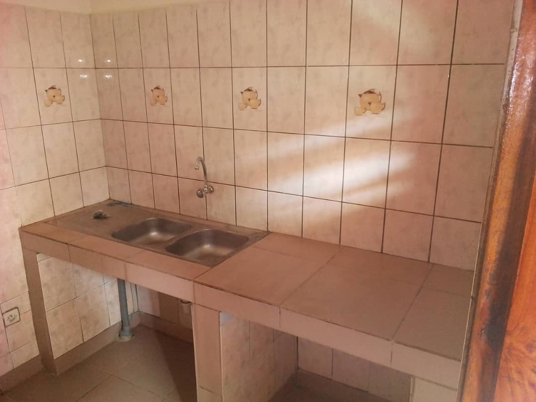 N° 4741 :
                            Appartement à louer , Agoe, Lome, Togo : 60 000 XOF/mois