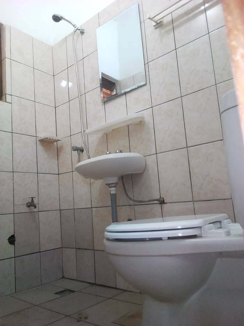 N° 4741 :
                            Appartement à louer , Agoe, Lome, Togo : 60 000 XOF/mois