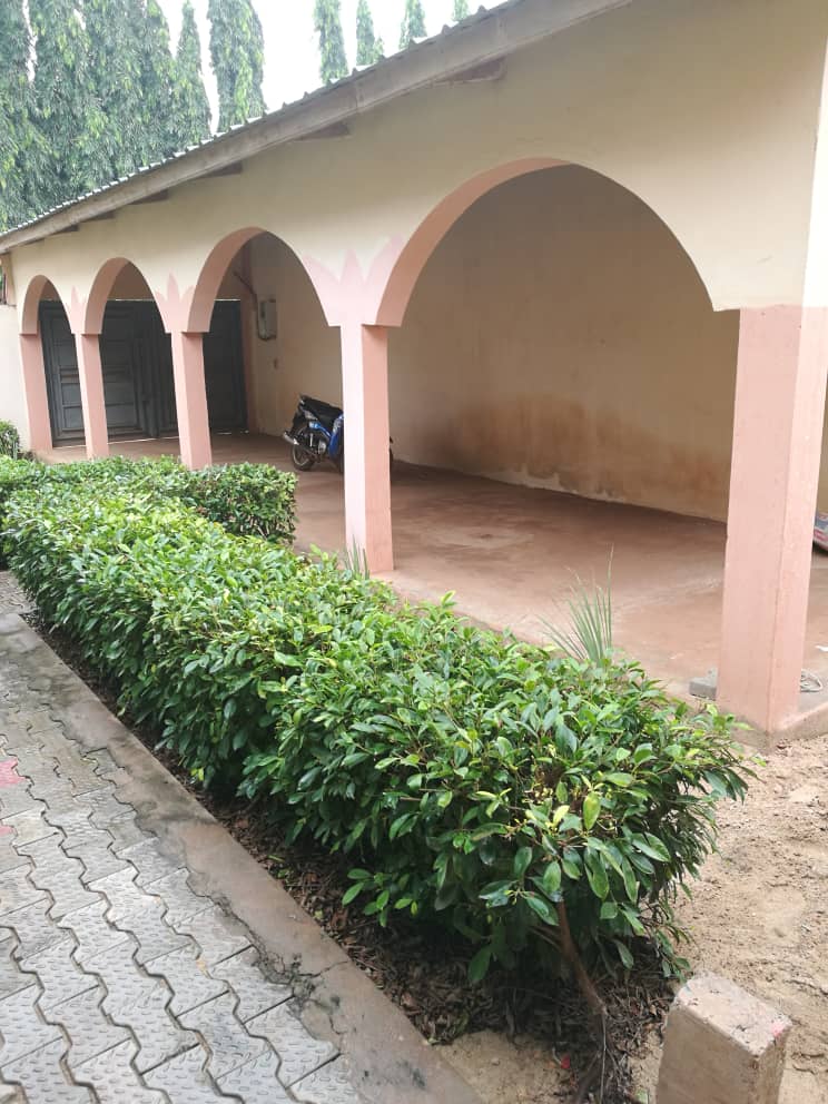 N° 4746 :
                            Villa à louer , Agoe camp fir, Lome, Togo : 90 000 XOF/mois