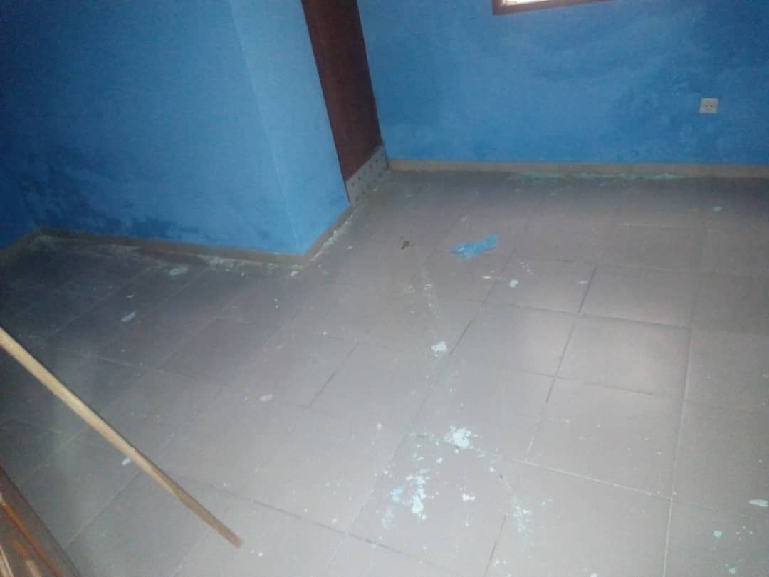 N° 4750 :
                            Chambre salon à louer , Adidogome soviepe, Lome, Togo : 30 000 XOF/mois