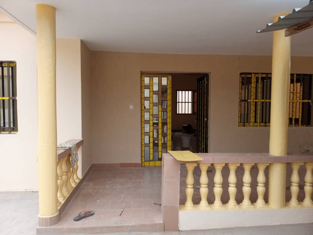 N° 4748 :
                            Villa à louer , Agoe camp, Lome, Togo : 300 000 XOF/mois