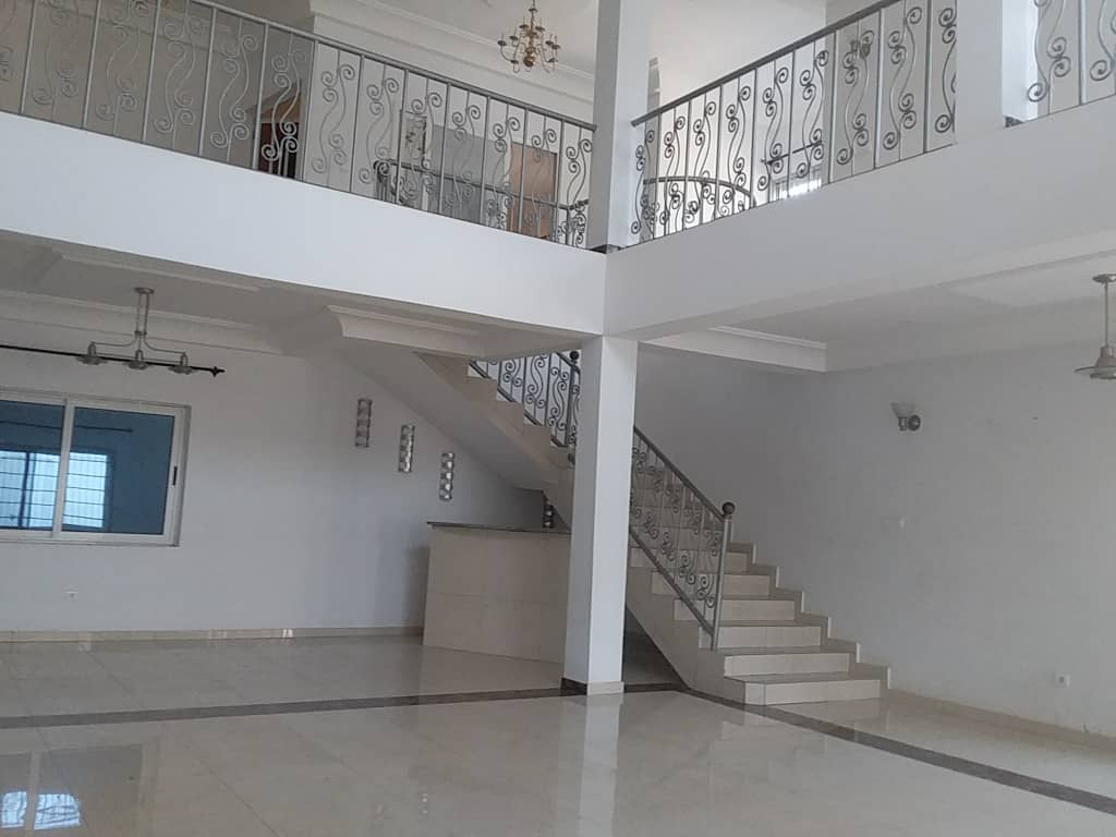 N° 4749 :
                            Villa à louer , Avenou, Lome, Togo : 500 000 XOF/mois