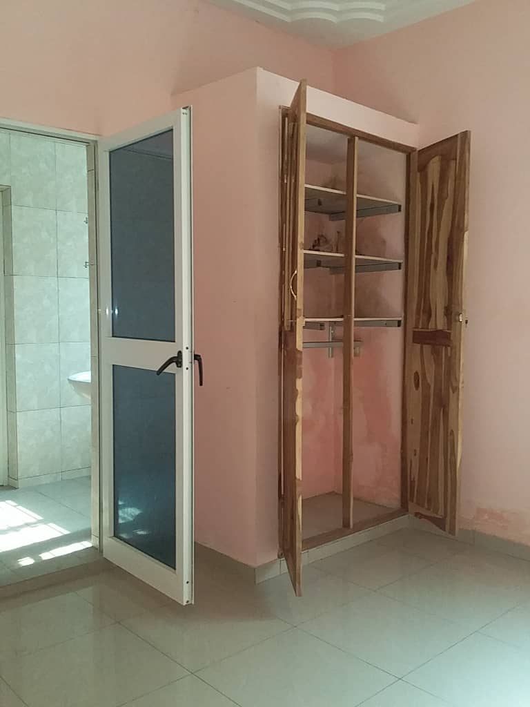 N° 4749 :
                            Villa à louer , Avenou, Lome, Togo : 500 000 XOF/mois