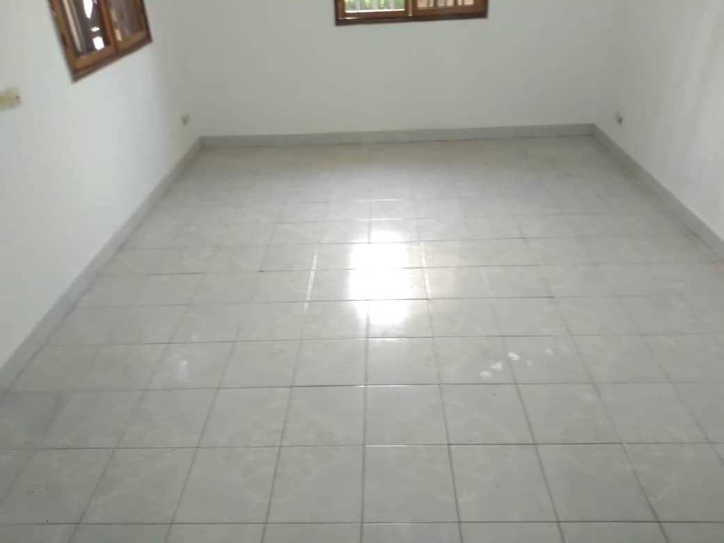 N° 4758 :
                            Appartement à louer , Kegue , Lome, Togo : 120 000 XOF/mois